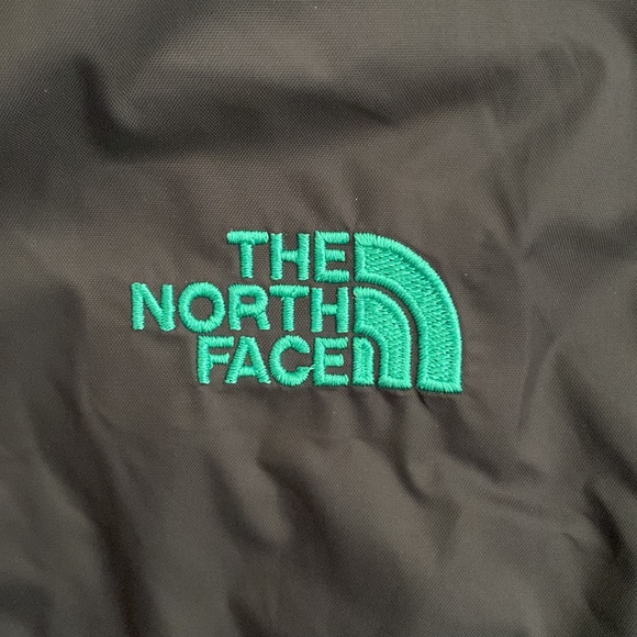 North Face Hooded Raincoat Jacket - Picture 4 of 6